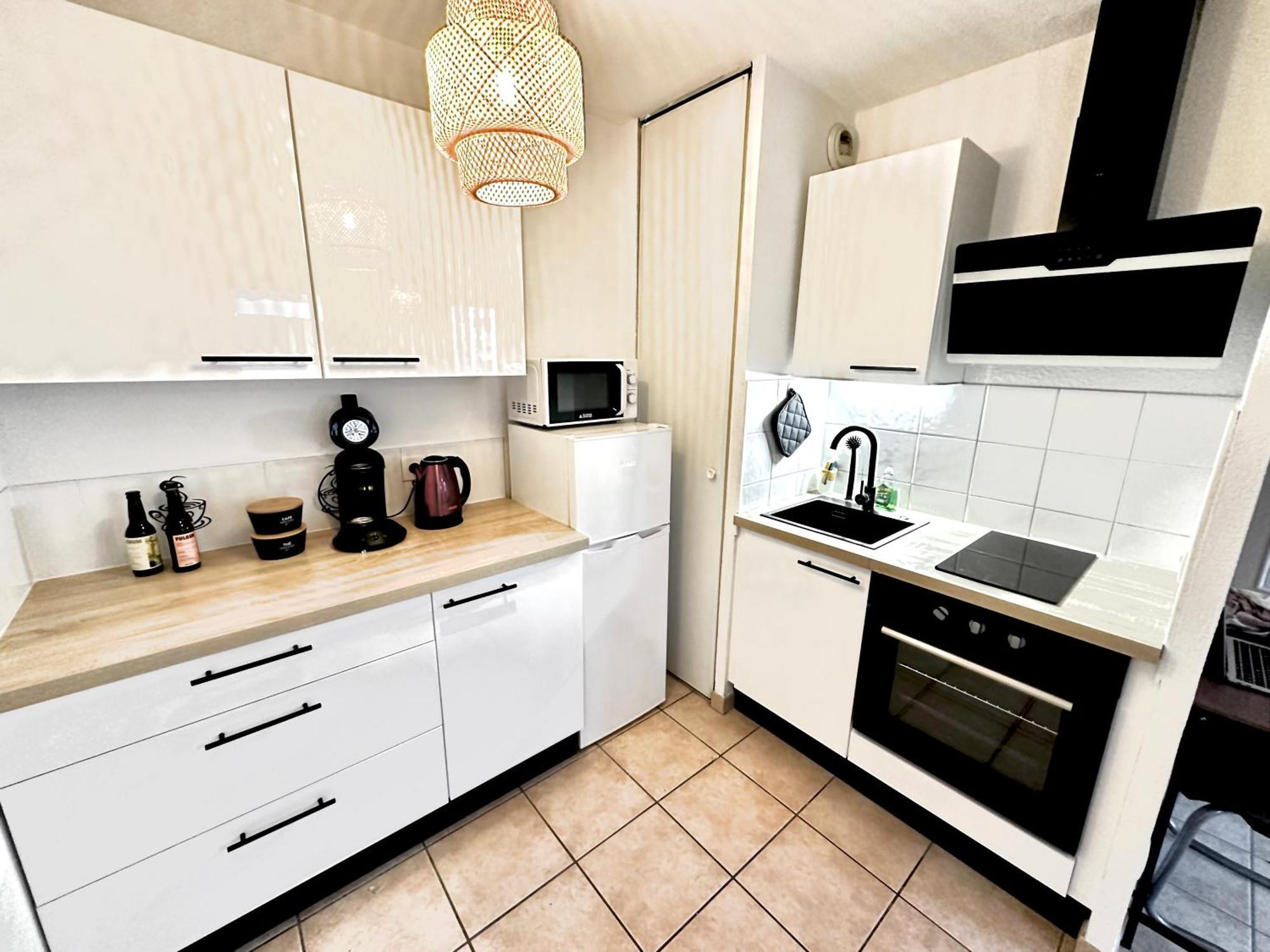Superbe Appartement - Parking Gratuit - 4 Personnes Chambéry 외부 사진